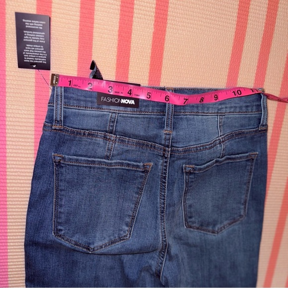 Fashion Nova Women's Distressed Blue Skinny Jeans - Picture 4 of 5